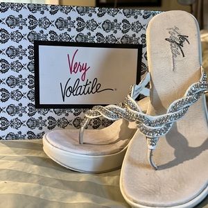 Women’s very volatile sandals only worn once size 8